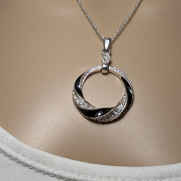 🌟3/$20🌟 GV9 Necklace - Picture 1 of 5